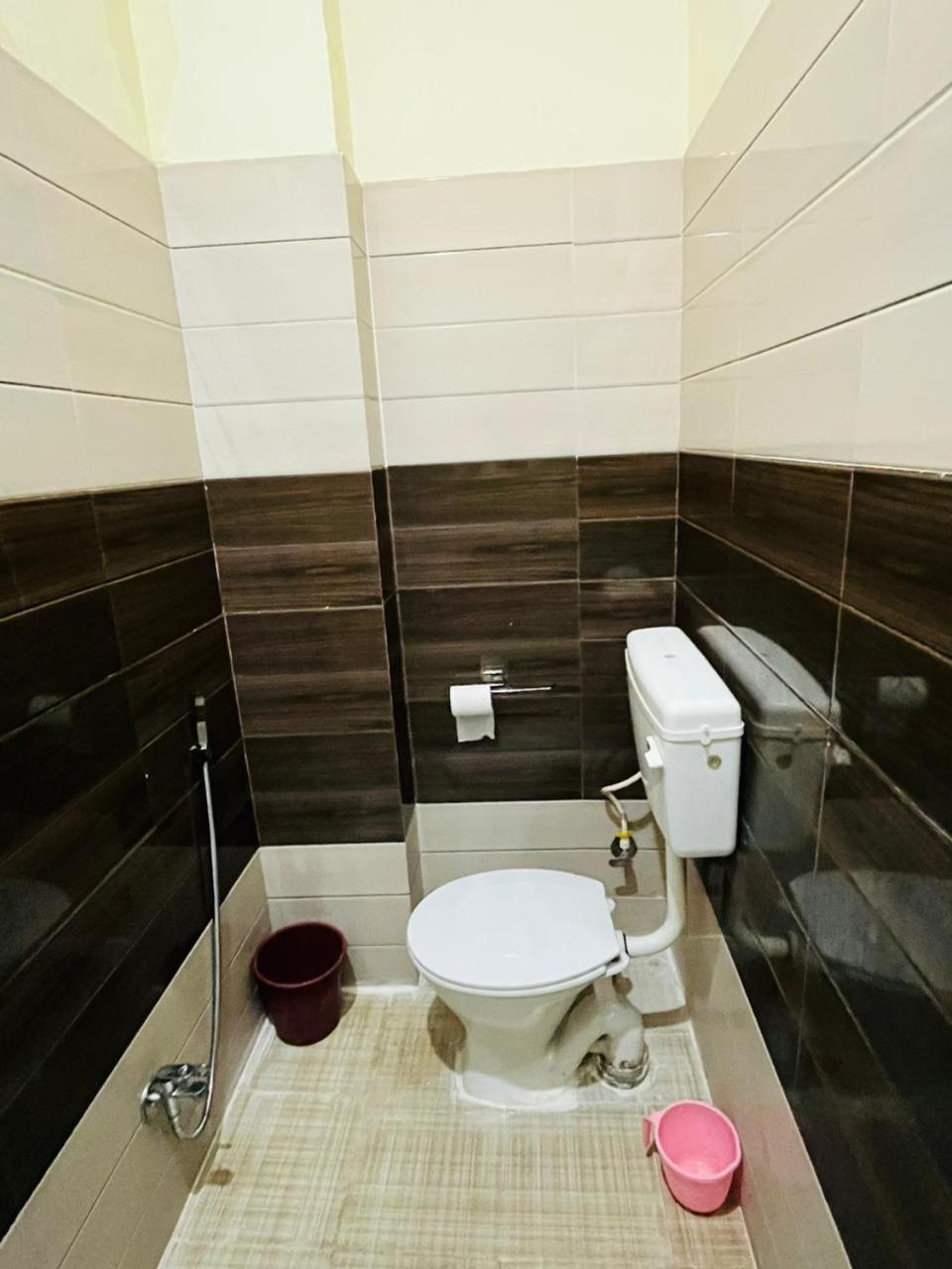 Hotel Shri Ram Bhavan Ayodhya Buitenkant foto