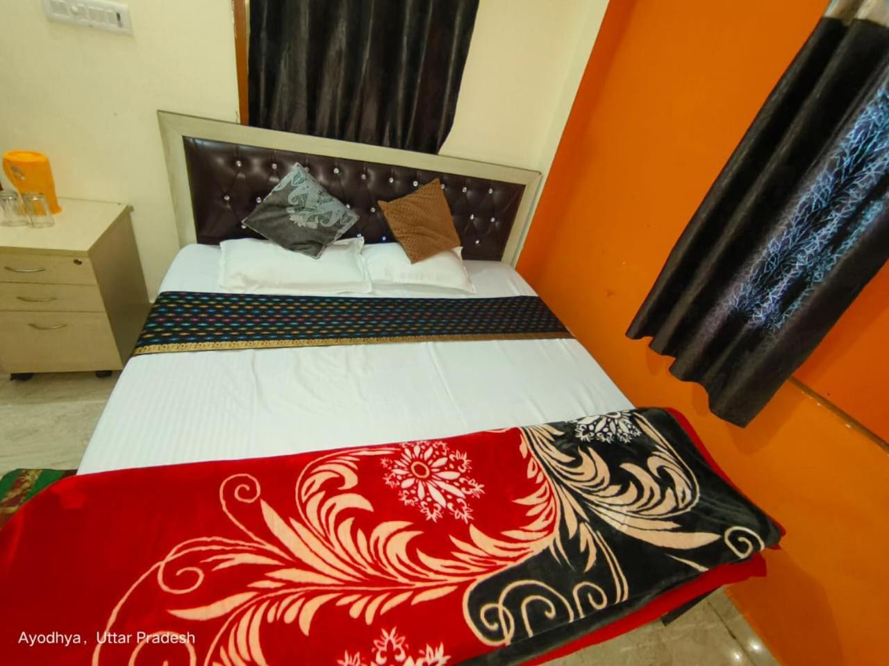 Hotel Shri Ram Bhavan Ayodhya Buitenkant foto